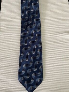 Hugo Boss Navy Wave Pattern Silk Tie - Men Accessories
